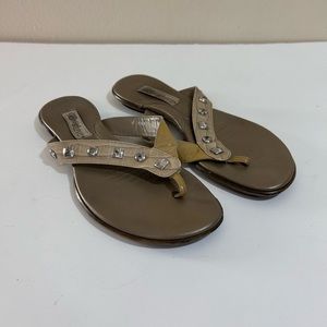 126 Brighton Thong Style Sandals Sz 6
